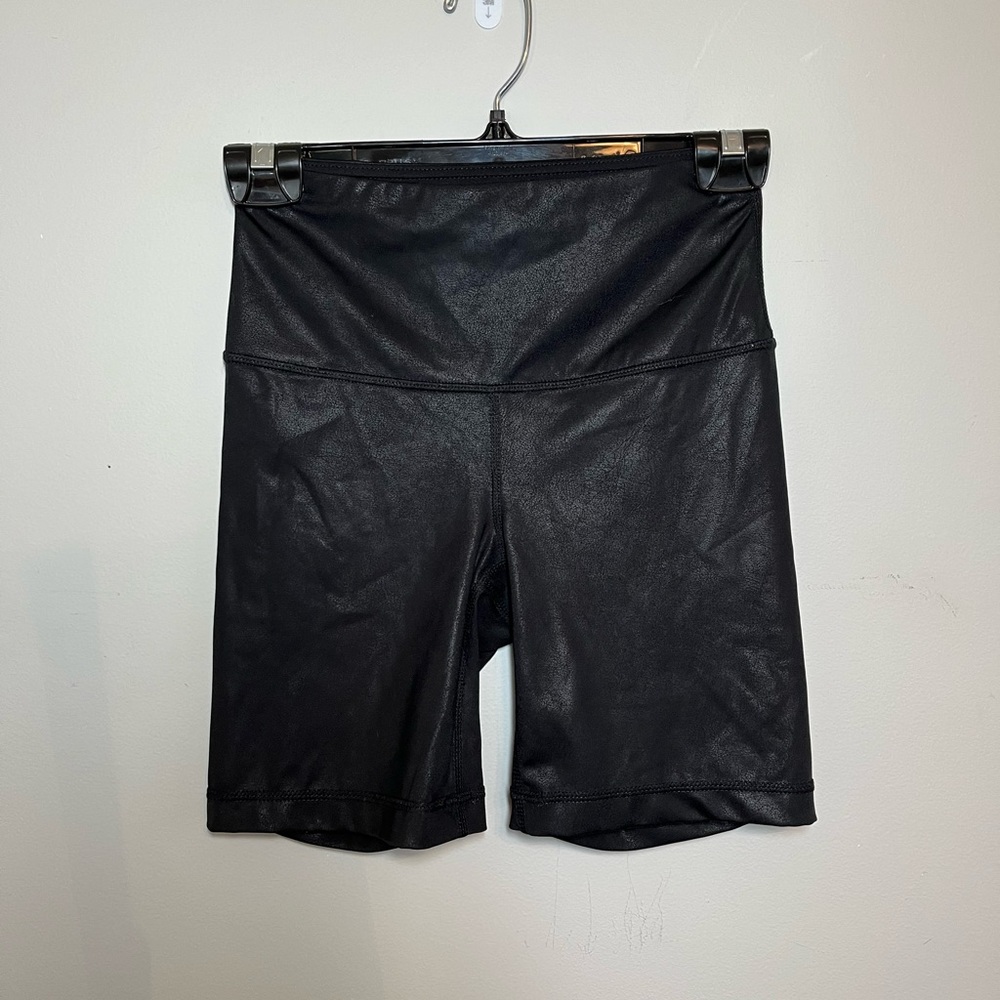 Activewear biker shorts used